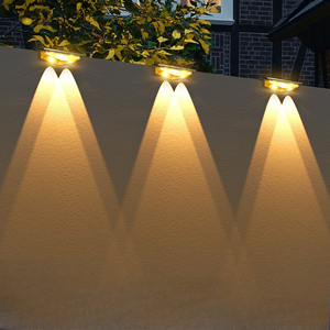Lampes solaires murales à 4 LED, changeantes de couleur, lumineuses, pour clôture, piscine, escalier, boîte aux lettres, luminaire décoratif extérieur, Art déco pour la maison - Product Image 1