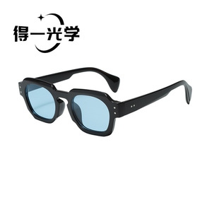 De Yi <b>Optics</b> Irregular Sunglasses Black Pc Frame Uv400 Women Fashion Sunshades - Product Image 1