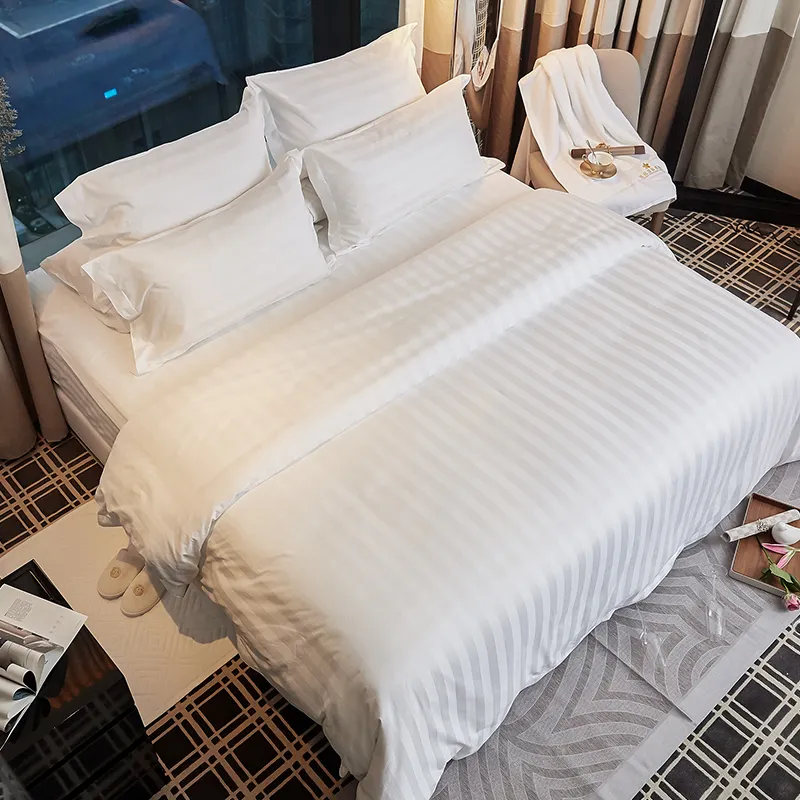 ที่กำหนดเองหรูหราปักโรงแรมระดับ5ดาวเตียงผ้าฝ้าย100% ชุดผ้าปูที่นอนจาก Huangbin ยี่ห้อ