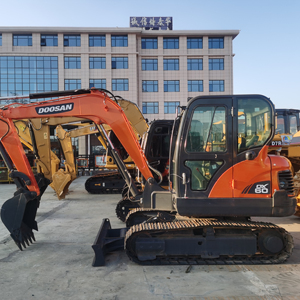 Oferta Especial: Mini Excavadora Usada Doosan DX60 de 6 Toneladas, Certificación CE EPA, Maquinaria de Construcción con Motor Doosan y Martillo Rompedor - Product Image 1