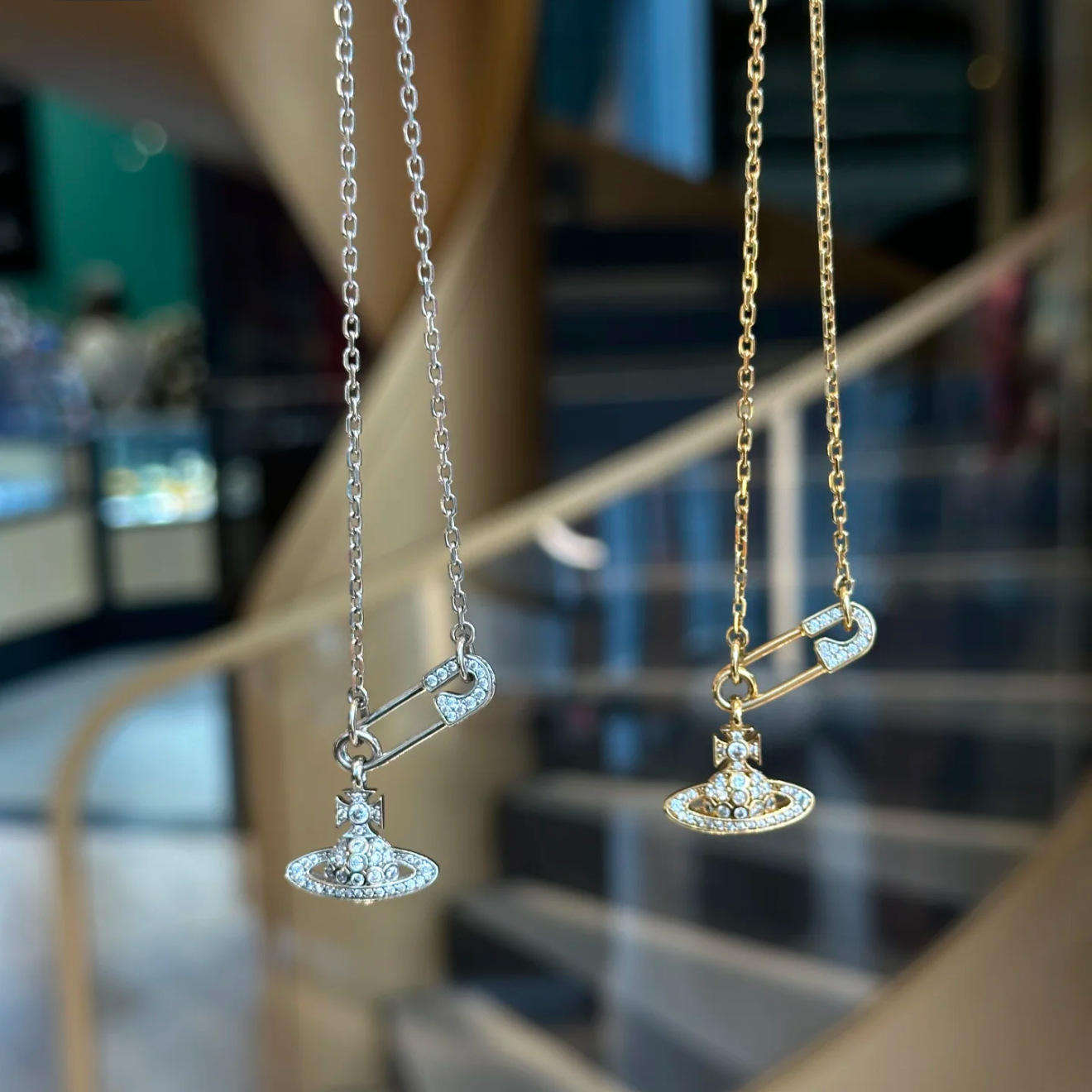 สร้อยคอเข็มกลัดทอง