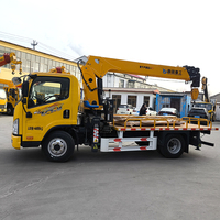 Grue hydraulique montée sur camion, grue de 6, 8 et 10 tonnes, grue à flèche télescopique pliable pour camion benne