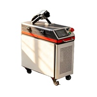 Machine de nettoyage au laser pulsé refroidie par air de 500 W, facile à utiliser, vitesse rapide pour l'élimination de la rouille et le nettoyage des portes en bois/acier inoxydable