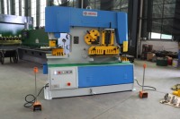 Machine à cintrer, couper et poinçonner multifonctionnelle hydraulique Q35Y-20 pour le travail du métal