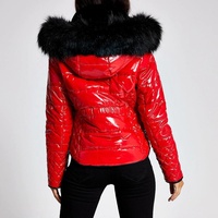 Nouveau blouson bombardier rembourré élégant rouge brillant pour femmes à la mode manteau chaud épais avec capuche fabricant OEM