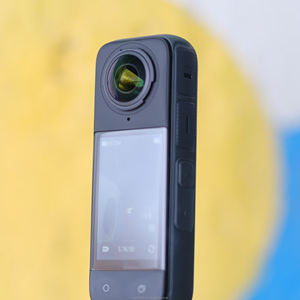 Cámara Deportiva Panorámica INS360 8K, Antivibración, Resistente al Agua IPX8, Gran Angular de 180°, Zoom 10x-20x, Memoria Integrada de 128GB, MicroSD - Product Image 5