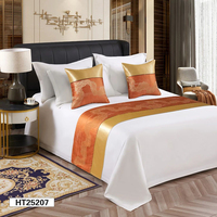 Chemin de lit et ensembles de coussins d'hôtel personnalisés en gros Design populaire King Queen avec Jacquard Technics 4 pièces rempli de polyester