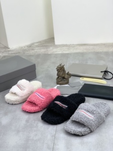 Pantuflas de Plataforma con Bordado de Peluche, Diseño de Lujo 2025, Cálidas para Invierno, Casuales para el Hogar, para Hombre y Mujer - Product Image 6
