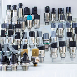 Phụ tùng máy xúc cảm biến áp suất dầu 83530-e0220 vh835301471a vh83530e0220 cho máy xúc Kobelco SK200-8 SK250-8 SK260-8 - Product Image 1