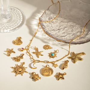 Paquete de 3 piezas de dijes de acero inoxidable chapados en oro de 18k para fabricación de joyería de moda boutique y personalización DIY, para collares y pulseras - Product Image 1