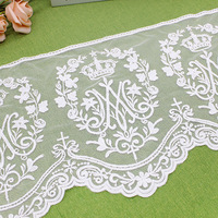 Dentelle en maille brodée soluble dans l'eau, couleur blanc lait, pour ourlets de vêtements, décolletés et accessoires décoratifs religieux catholiques