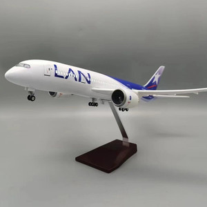 Modèles d'avions Boeing 787 AIR à l'échelle <span class=keywords><strong>1</strong></span>:130 (43 cm) avec roues et lumières LED, design personnalisé de luxe, en vente - Product Image 4