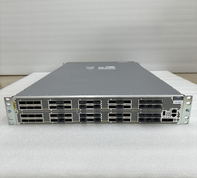 Used JNP10002-60C PTX10002-60C-AC 60x QSFP28 100G Ports Packet Transport Router PTX10002-60C
