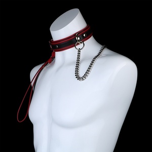Collar BDSM de Cuero Ajustable Rojo y Negro con Pequeño Candado, Accesorio de Bondage Fetiche, Productos para Adultos para Juegos de Rol - Product Image 3