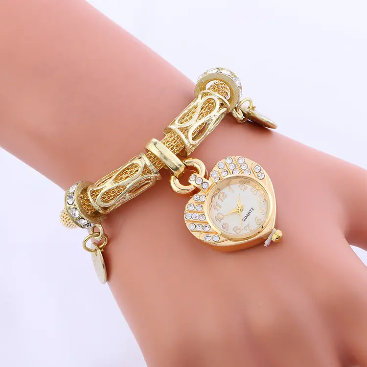 Reloj de pulsera de cuarzo para mujer, con forma de corazón, gran oferta, 2020