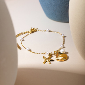 Bracelet à breloques tendance, chaîne dorée, perle, coquillage, pendentif étoile de mer, bijoux pour femmes - Product Image 4