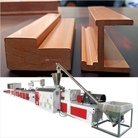 Machine de fabrication de profilés de porte en PVC, ligne d'extrusion de profilés en PVC pour gouttières d'eau / gouttières de toit / cannelures d'eau / cadres de fenêtre / profilés WPC - Prix