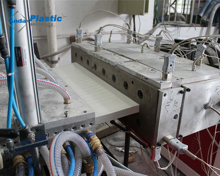 WPC Door Extrusion Production Making Machine