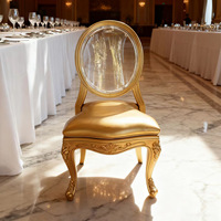 Chaise de banquet empilable Louis dorée transparente à dossier rond, style rétro populaire pour hôtels, jardins et mariages