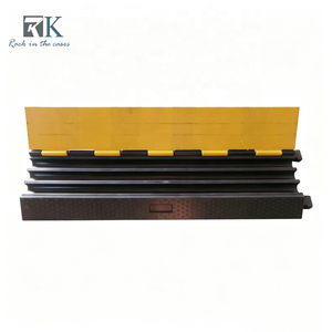 Rampe de protection de câbles en caoutchouc, protecteur de câbles extérieur, rampe de protection de câbles durable pour la sécurité routière - Product Image 1