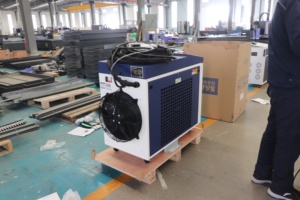 Macchina <span class=keywords><strong>laser</strong></span> pulitore 1000w 2000w 3kw 6000w macchina per la pulizia <span class=keywords><strong>Laser</strong></span> in fibra per la rimozione della ruggine olio macchia ola pittura - Product Image 6