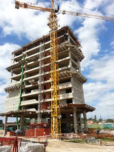 Grue à tour <span class=keywords><strong>Topit</strong></span> 12T 60M pour la construction QTZ160-HS6024 avec moteur et boîte de vitesses haute performance - Product Image 4