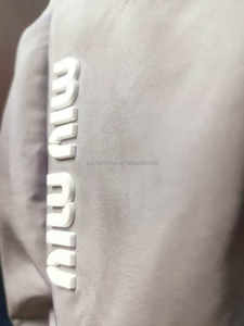 Fabrik Großhandel farbigen Siebdruck weiß Silikon Gurtband Textil schwarz Silikon für Textil Kleidungs stücke Kleidung Etiketten Patches - Product Image 4