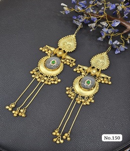 Pendientes Tradicionales de Latón Chapado en Oro Estilo Kashmiri, Diseño Elegante en Forma de Lágrima, Hechos a Mano con Circonita, para Mujer, Bodas y Fiestas - Product Image 1