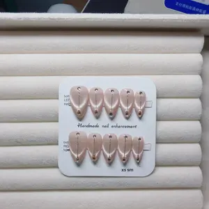 Хит продаж: Накладные ногти ручной работы с эффектом кошачьего глаза и стразами, форма «Миндаль», премиум-класс, для нанесения на пальцы - Product Image 3