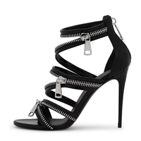 Sandales à talons hauts noires élégantes et personnalisées pour femmes avec fermeture éclair et lanières – Collection 2024 pour les audacieuses