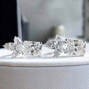 Orecchini a Perno Quadrati a Forma di Foglia per Donne, Design Elegante da Principessa, Accessori Delicati per Uso Quotidiano - Product Image 6