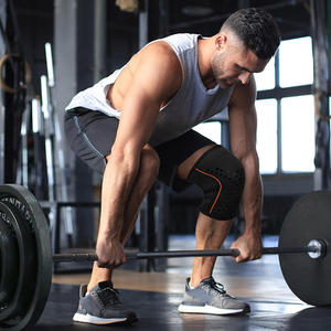 Genouillères de compression en néoprène de 7 mm d'épaisseur avec logo personnalisé, flexibles, antidérapantes, pour la musculation, le fitness et la sécurité sportive - Product Image 3