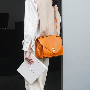 <span class=keywords><strong>2025</strong></span> của phụ nữ công suất cao da túi xách lớn thời trang Crossbody vai túi phong cách mới Túi Messenger - Product Image 3