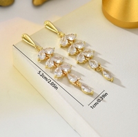 Luxuriöse, elegante Ohrringe im europäischen Stil – Geometrisches Set aus Zirkonia-Tropfenohrringen