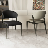 Chaise de salle à manger moderne en cuir - Empilable, stable, légère, écologique, avec pieds en métal pour la maison, le bureau et les salons