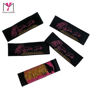 กล่องกระดาษแข็งพิมพ์ลายโลโก้แบบกำหนดเอง พร้อมถุงผ้าซาติน แถบกาว และการ์ดติดผม - Product Image 6