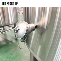 Réservoir à bière empilable vertical de 500 L, réservoir de service empilable, réservoir de conditionnement et de stockage de bière SUS304 pour brasserie