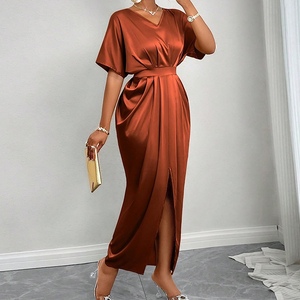 เดรสผู้หญิงแฟชั่นทรงวีคอ แขนสั้น เอวสูง ผ่าข้าง ดีไซน์หรูหรา - Product Image 5