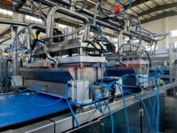 Nouvelle petite machine d'enrobage de chocolat avec tunnel de refroidissement, épandeur de noix, compatible lait et farine, haute productivité 8-15kg/h, en acier inoxydable 304