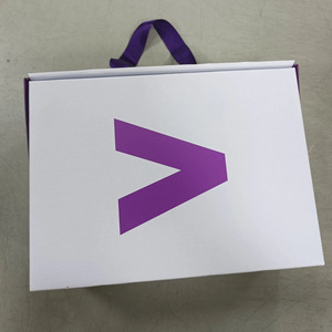Scatole per Spedizione di Vestiti e Scarpe, Scatole Regalo in Cartone Ondulato con Logo Personalizzato, Nastro, Laminazione Opaca, Goffratura, Ecologiche - Product Image 2
