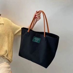 Elegante Bolso Tote de Lona de Algodón con Asas de Cuero, Bolso de Compras con Estilo - Product Image 4
