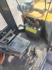 Chargeuses sur pneus d'occasion HengWang HW25-30 les moins chères, très efficaces, pour la construction industrielle, avec godet, certifiées CE - Product Image 6