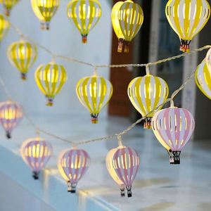 Guirlande lumineuse LED en fer forgé avec design montgolfière, idéale pour les fêtes, la chambre, le camping et la décoration de Noël - Product Image 2