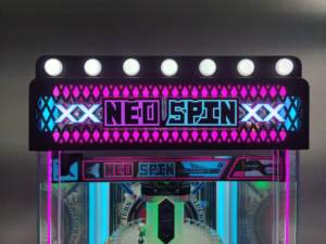 Neofcoin jetonla çalışan ödül otomat Neo Spin klip Sticker oyun makinesi çocuk 6 + ahşap hediye makinesi İngilizce eğlence - Product Image 4