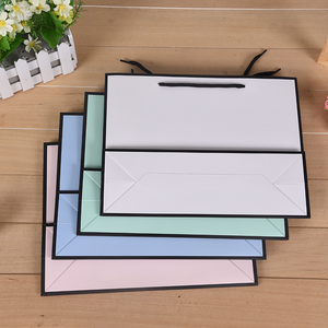 Bolsas de Cartón Blanco de Lujo Personalizadas con Grabado en Relieve para Ropa, Zapatos, Joyería, Vino y Regalos con Asas - Product Image 2
