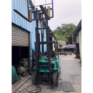 Fd25 NT/Fd30 NT Mitsubishi Heavy Industries Chariot élévateur d'occasion à vendre d'origine de Shanghai - Product Image 4