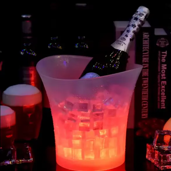 Oem özel Logo 5L şarap buz kovası içecek kapları akülü su geçirmez rgb plastik parti ev Bar için LED buz kovası