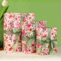 Kotak Hadiah Kosong Laminasi Pink Fashionable dengan Pita dan Motif Bunga Timbul, Kemasan Hadiah Hari Guru yang Kreatif