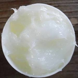 Huile pour le corps radiante de soins intensifs de haute qualité CAS 8009 - Product Image 3