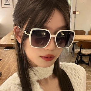 Lunettes de soleil polarisées carrées à monture intégrale UV400 style rétro unisexe protection solaire adulte 2025 - Product Image 1